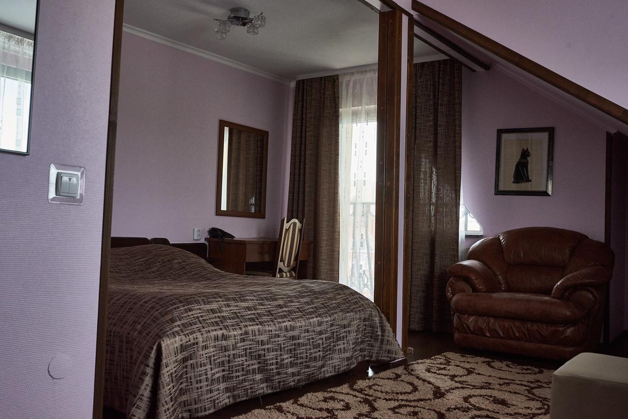 Aivengo Hotel Rivne Zewnętrze zdjęcie